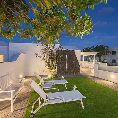 Villa Rooms&suites Princesa Sonia - Puerto Del Carmen, Lanzarote - Near The